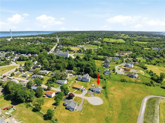 66 Mare Terrace, Portsmouth, RI 02871