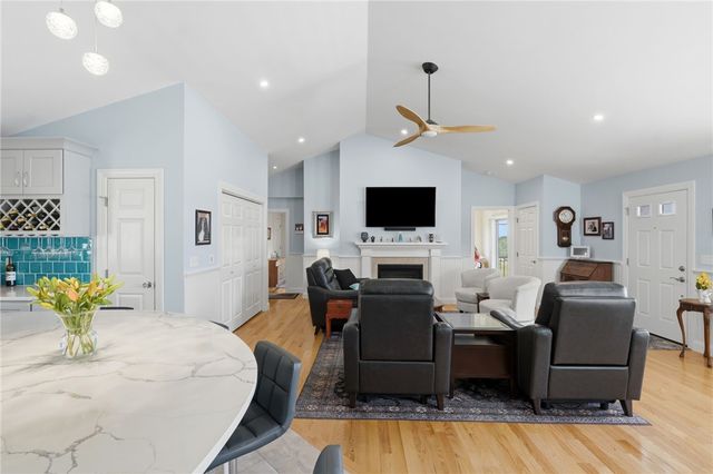 66 Mare Terrace, Portsmouth, RI 02871