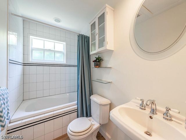 1471 Mandarin RD, Naples, FL 34102