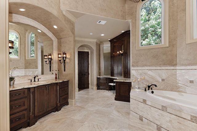 119 S Tranquil Path, The Woodlands, TX 77380