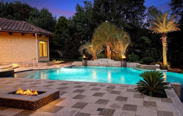 119 S Tranquil Path, The Woodlands, TX 77380