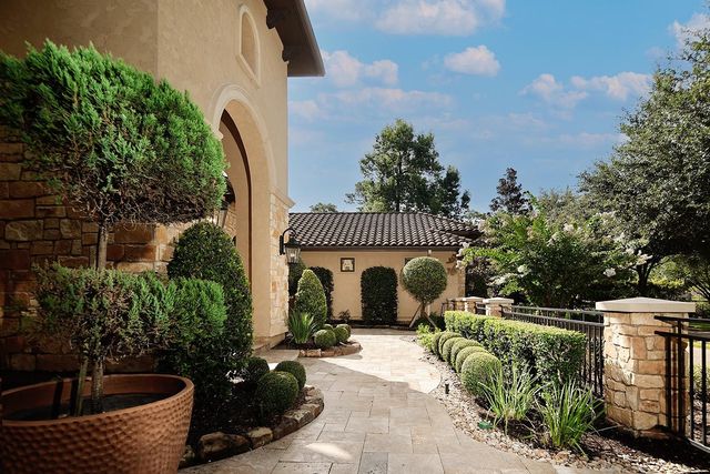 119 S Tranquil Path, The Woodlands, TX 77380