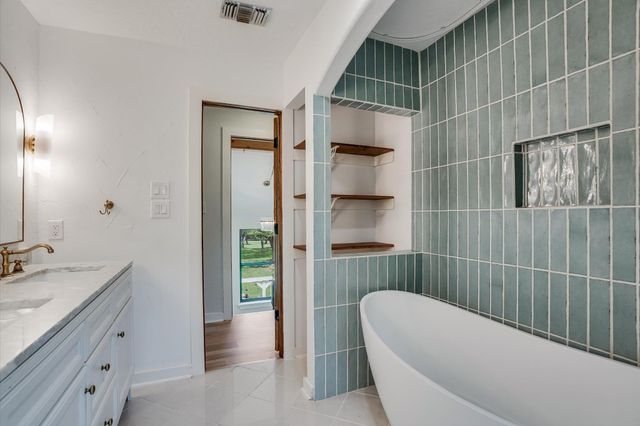 56 Woodcreek DR, Wimberley, TX 78676