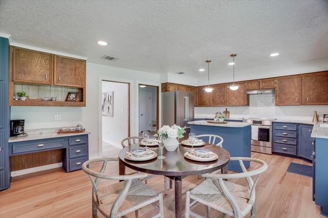 56 Woodcreek DR, Wimberley, TX 78676