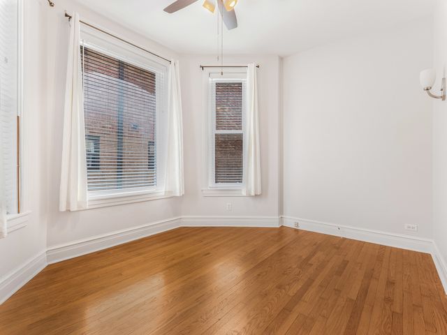 4749 N Long Avenue 1, Chicago, IL 60630