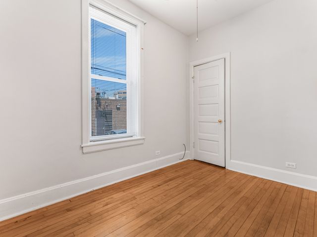 4749 N Long Avenue 1, Chicago, IL 60630
