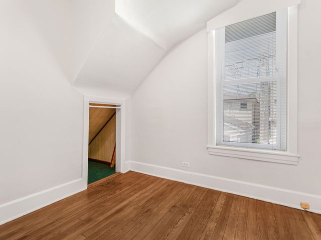 4749 N Long Avenue 1, Chicago, IL 60630