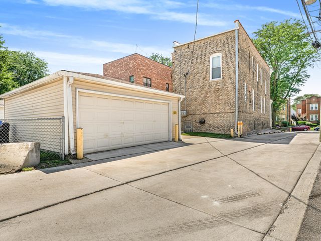 4749 N Long Avenue 1, Chicago, IL 60630