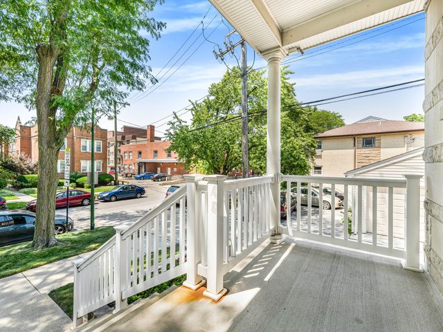 4749 N Long Avenue 1, Chicago, IL 60630