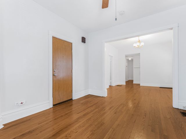 4749 N Long Avenue 1, Chicago, IL 60630