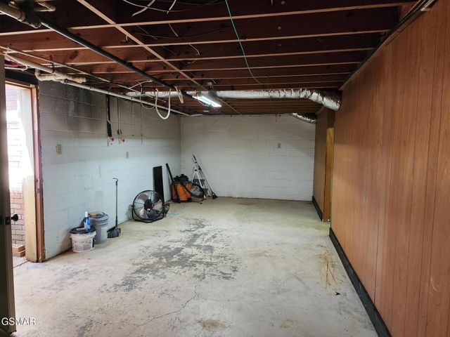 215 Pocahontas Street, Newport, TN 37821