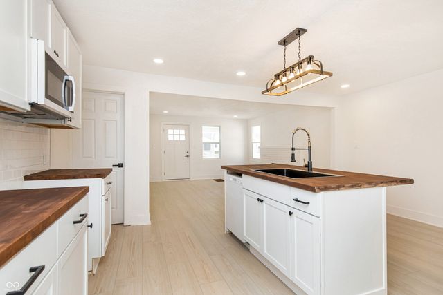 3547 N Illinois Street, Indianapolis, IN 46208