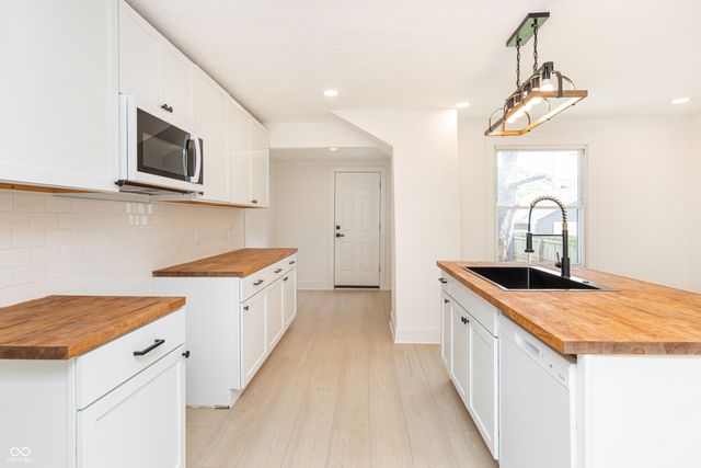 3547 N Illinois Street, Indianapolis, IN 46208