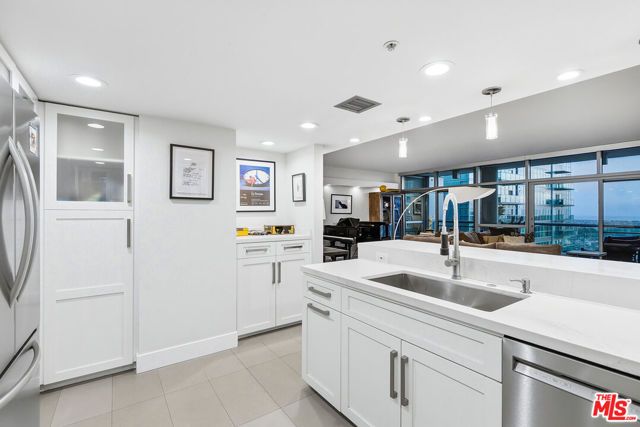 13700 Marina Pointe Drive 1711, Marina Del Rey, CA 90292