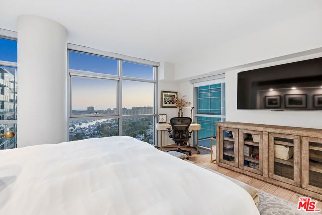 13700 Marina Pointe Drive 1711, Marina Del Rey, CA 90292