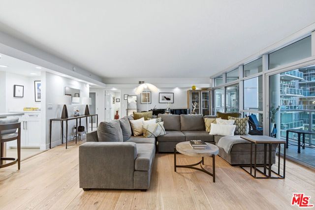 13700 Marina Pointe Drive 1711, Marina Del Rey, CA 90292