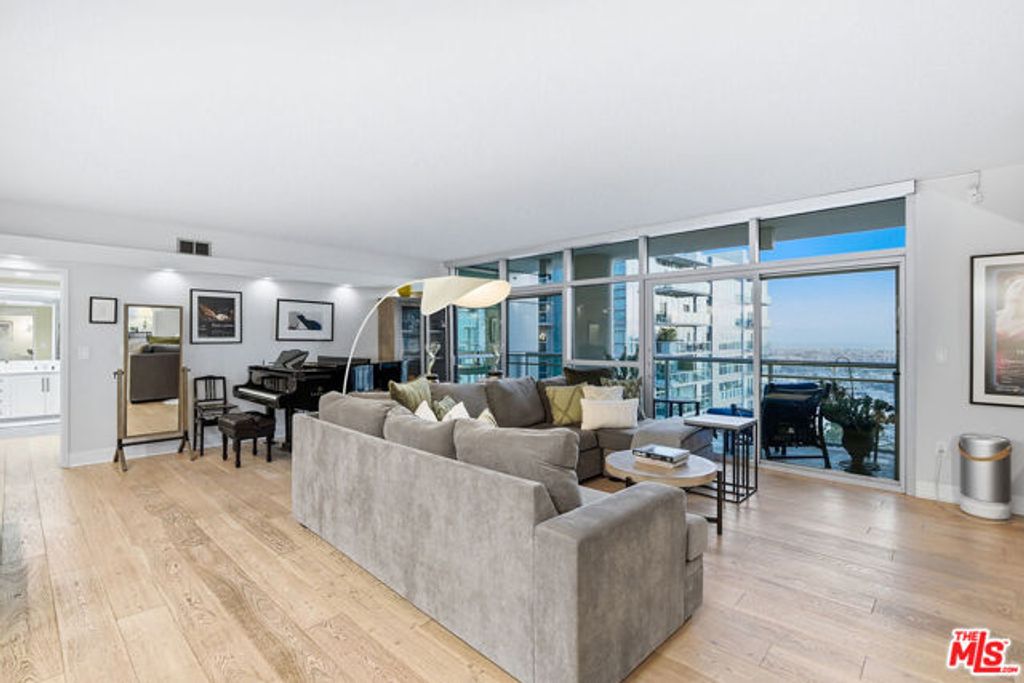 13700 Marina Pointe Drive 1711, Marina Del Rey, CA 90292