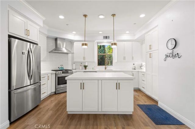 111 Chantilly, Irvine, CA 92620