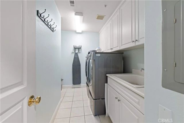 111 Chantilly, Irvine, CA 92620