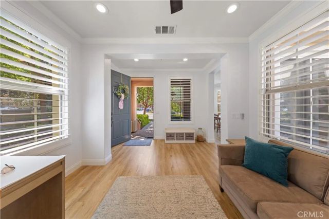 111 Chantilly, Irvine, CA 92620