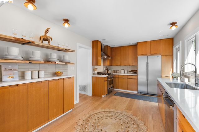 260 Grizzly Peak Blvd, Kensington, CA 94708