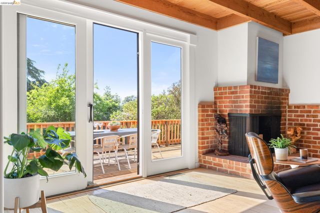 260 Grizzly Peak Blvd, Kensington, CA 94708