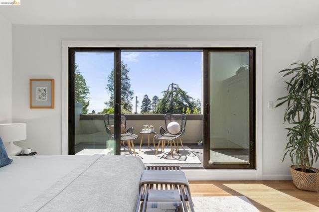 260 Grizzly Peak Blvd, Kensington, CA 94708