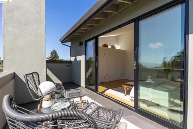 260 Grizzly Peak Blvd, Kensington, CA 94708