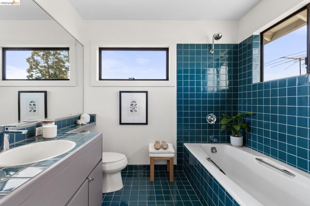 260 Grizzly Peak Blvd, Kensington, CA 94708