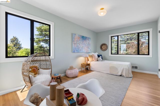 260 Grizzly Peak Blvd, Kensington, CA 94708