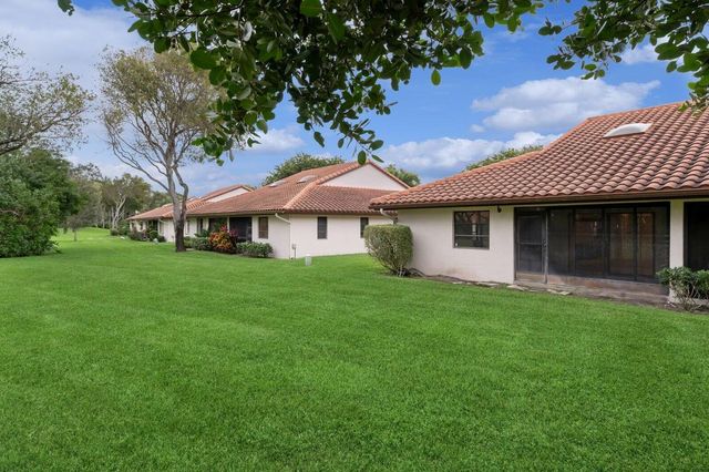 6410 Royal Manor Circle, Delray Beach, FL 33484