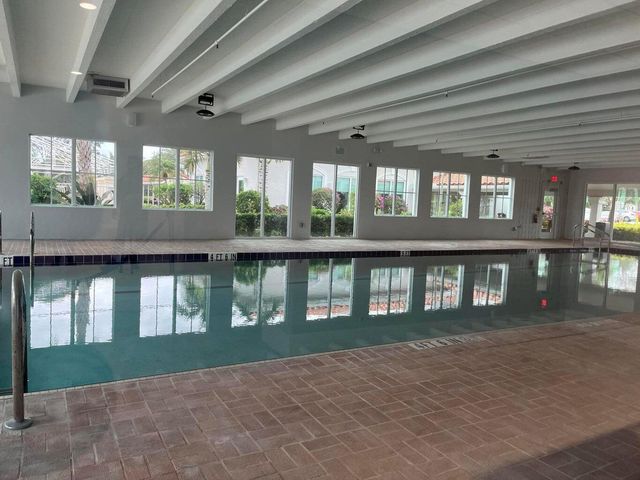 6410 Royal Manor Circle, Delray Beach, FL 33484