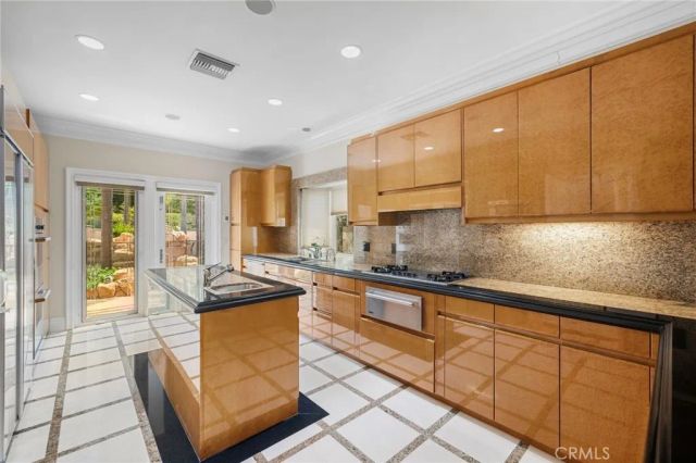 55 Montecito, Corona Del Mar, CA 92625
