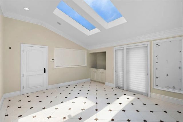 55 Montecito, Corona Del Mar, CA 92625