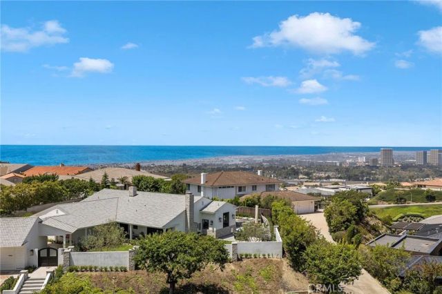 55 Montecito, Corona Del Mar, CA 92625