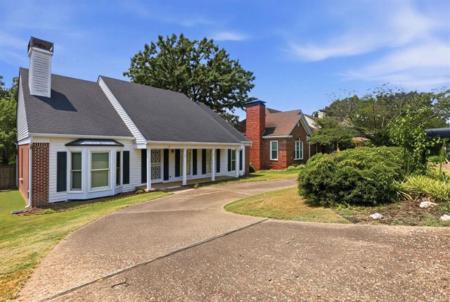 7 Carrollton Ct Court, Little Rock, AR 72211
