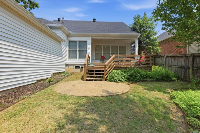 7 Carrollton Ct Court, Little Rock, AR 72211