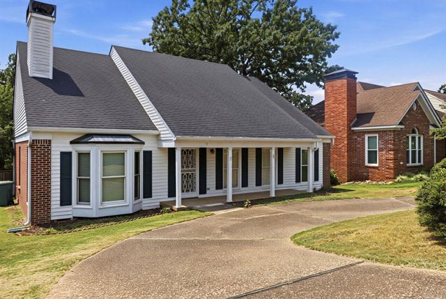 7 Carrollton Ct Court, Little Rock, AR 72211
