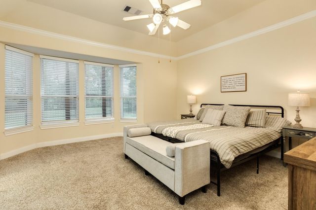 203 Bentwater Lane, Clute, TX 77531