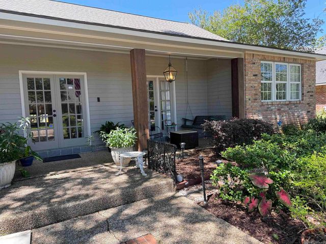 3724 Lake Laberge Ct, Baton Rouge, LA 70816