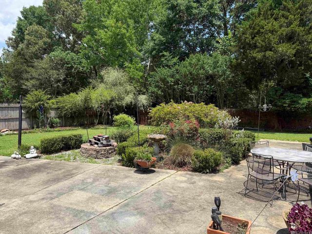 3724 Lake Laberge Ct, Baton Rouge, LA 70816