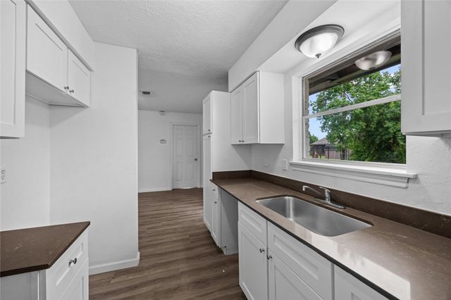 3110 Brisbane Street, Houston, TX 77051