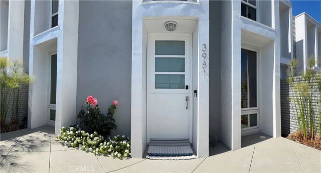 3981 Warner Avenue, Huntington Beach, CA 92649