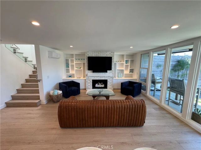 3981 Warner Avenue, Huntington Beach, CA 92649