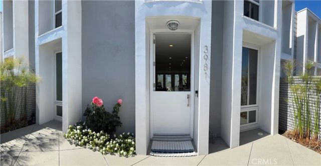 3981 Warner Avenue, Huntington Beach, CA 92649