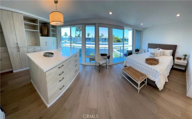 3981 Warner Avenue, Huntington Beach, CA 92649