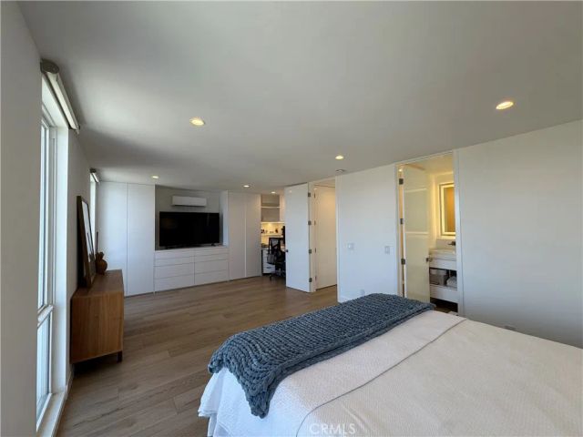 3981 Warner Avenue, Huntington Beach, CA 92649