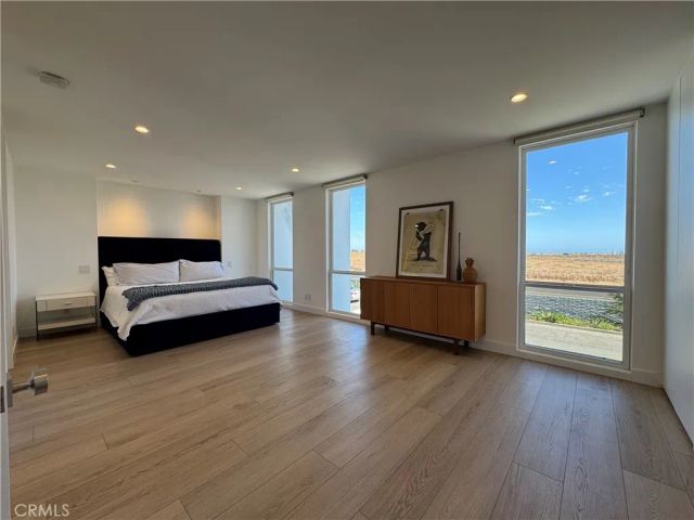 3981 Warner Avenue, Huntington Beach, CA 92649
