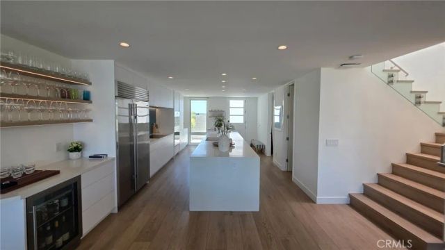 3981 Warner Avenue, Huntington Beach, CA 92649