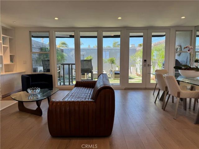 3981 Warner Avenue, Huntington Beach, CA 92649